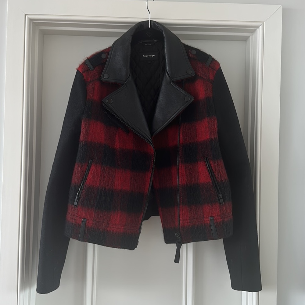 Mackage bomber jacket sz L